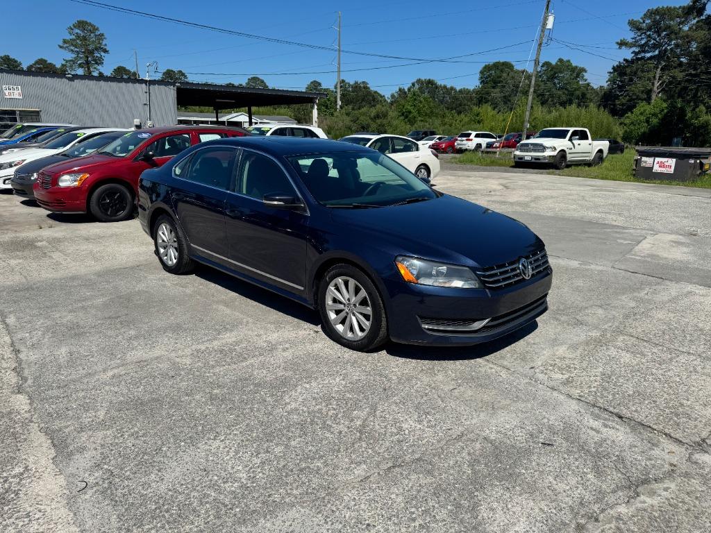 2012 Volkswagen Passat SEL photo