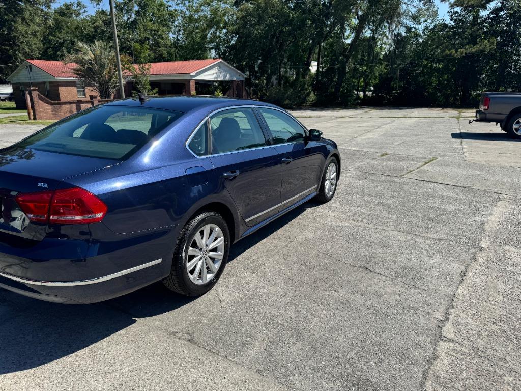 2012 Volkswagen Passat SEL photo