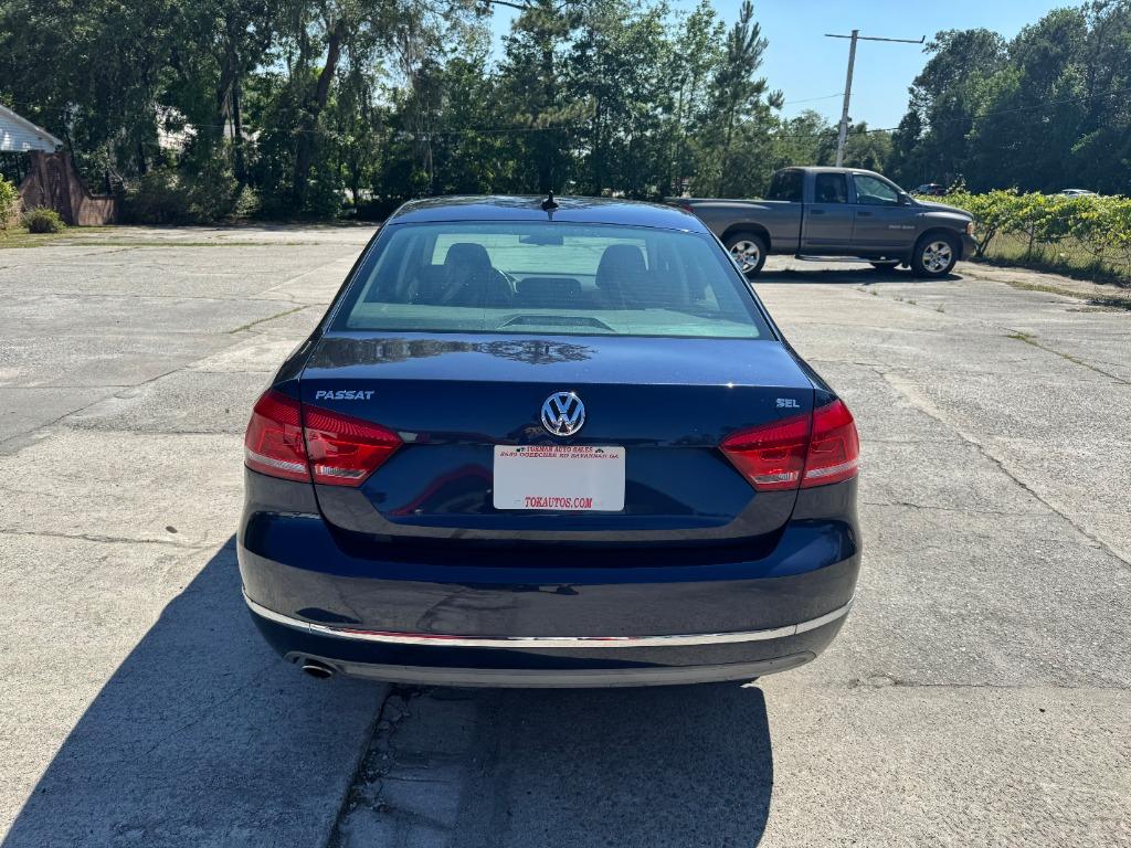 2012 Volkswagen Passat SEL photo