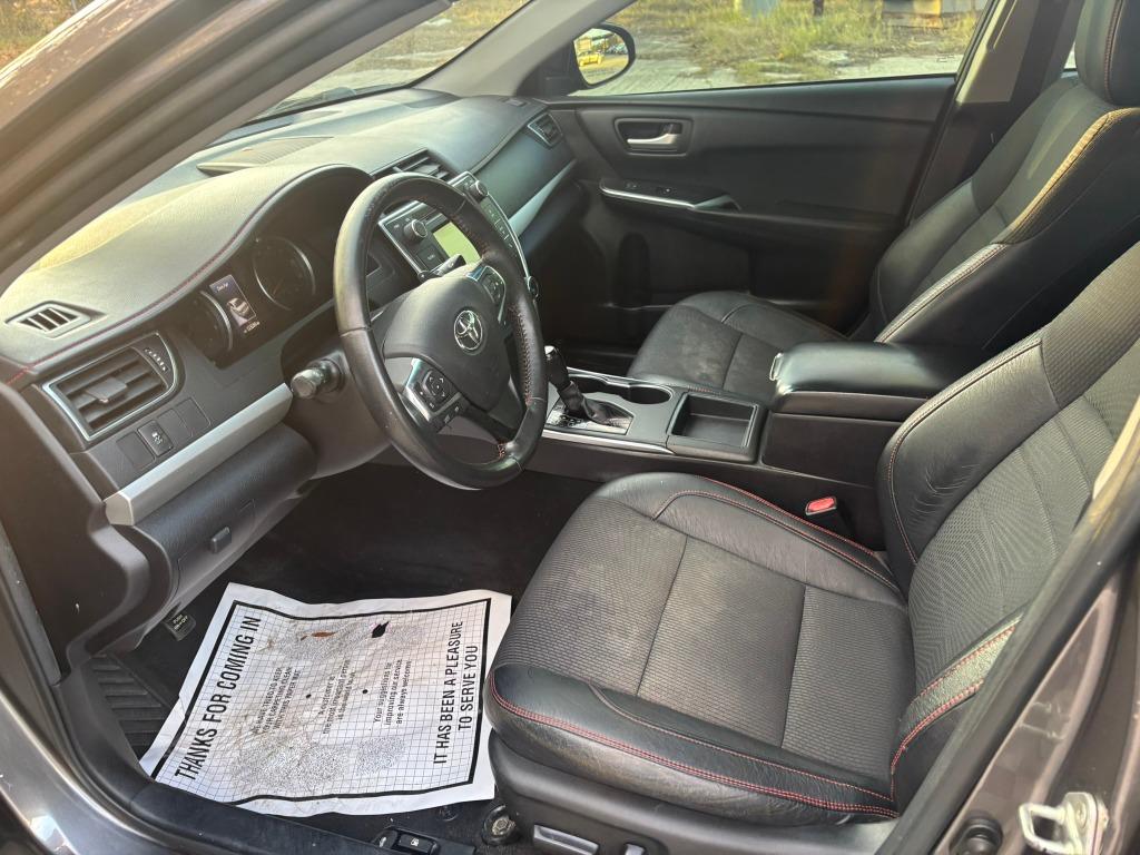 2017 Toyota Camry LE photo