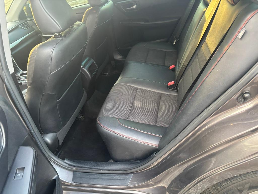 2017 Toyota Camry LE photo