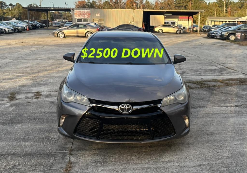 2017 Toyota Camry LE photo