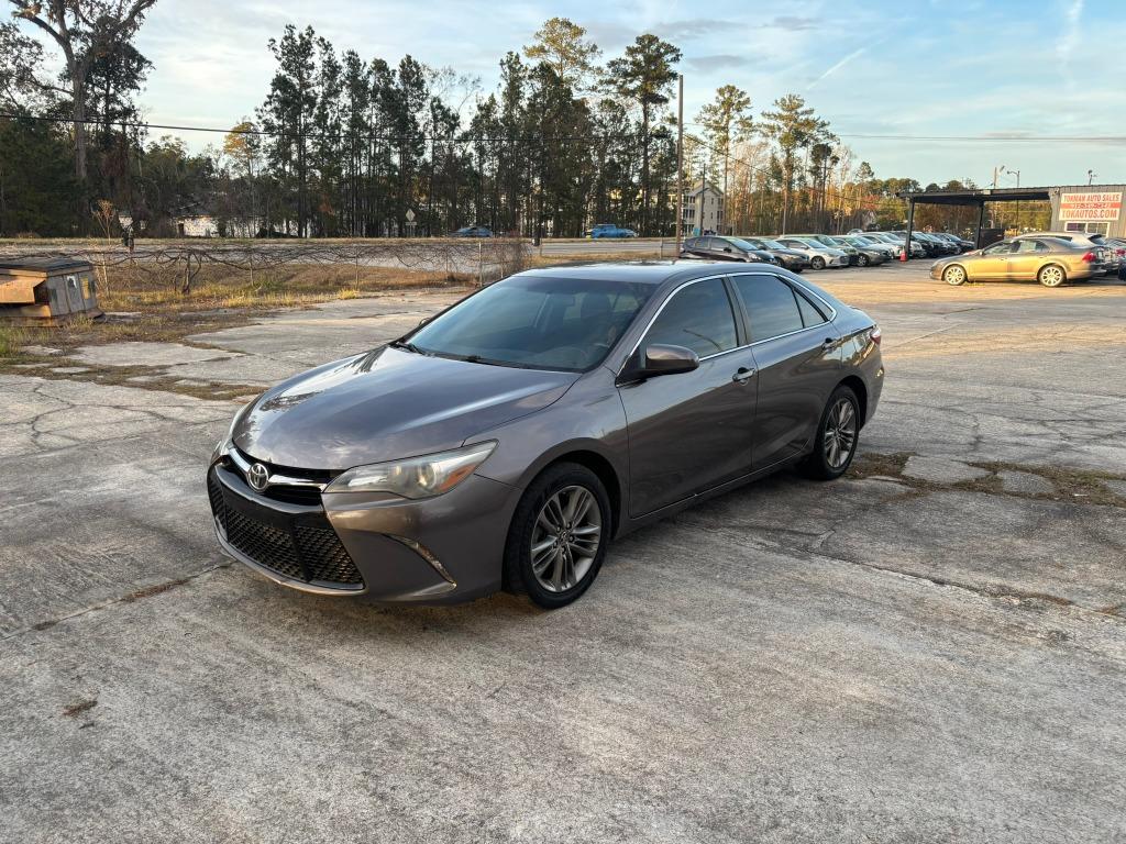2017 Toyota Camry LE photo