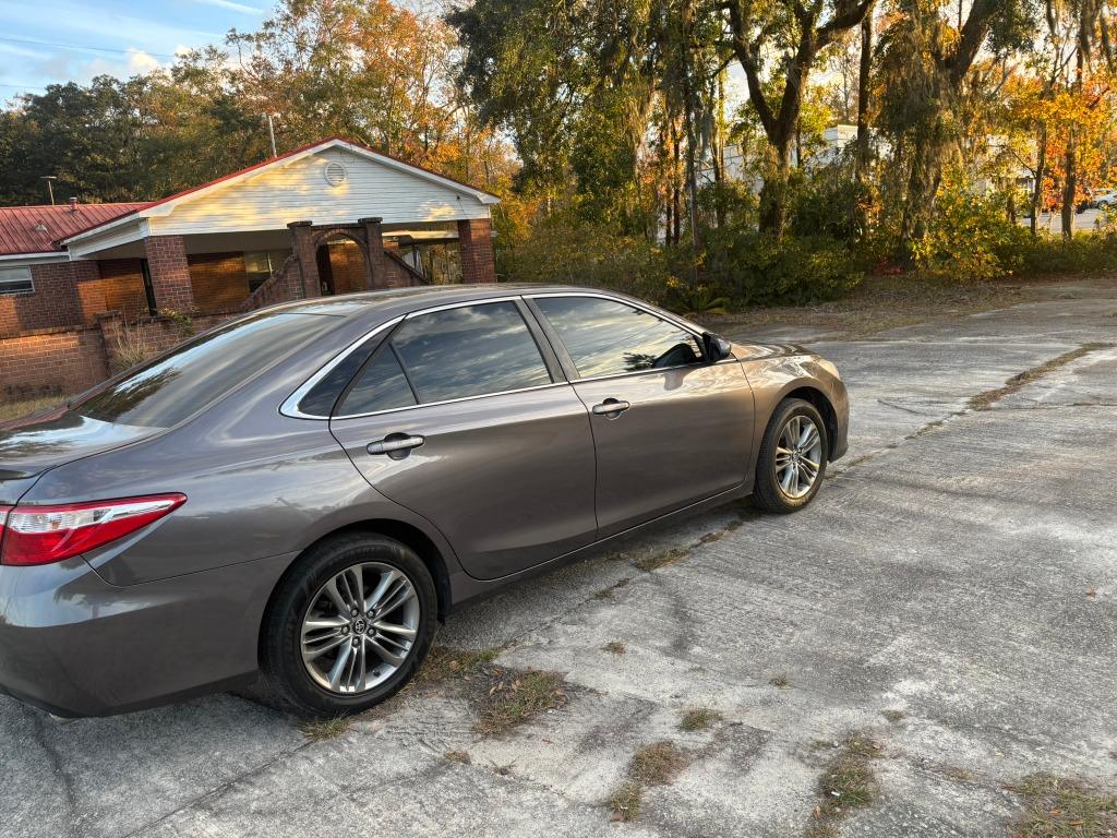 2017 Toyota Camry LE photo