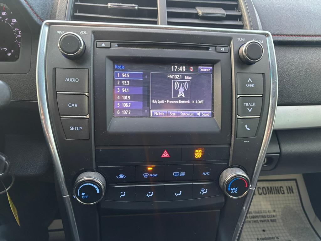 2017 Toyota Camry LE photo