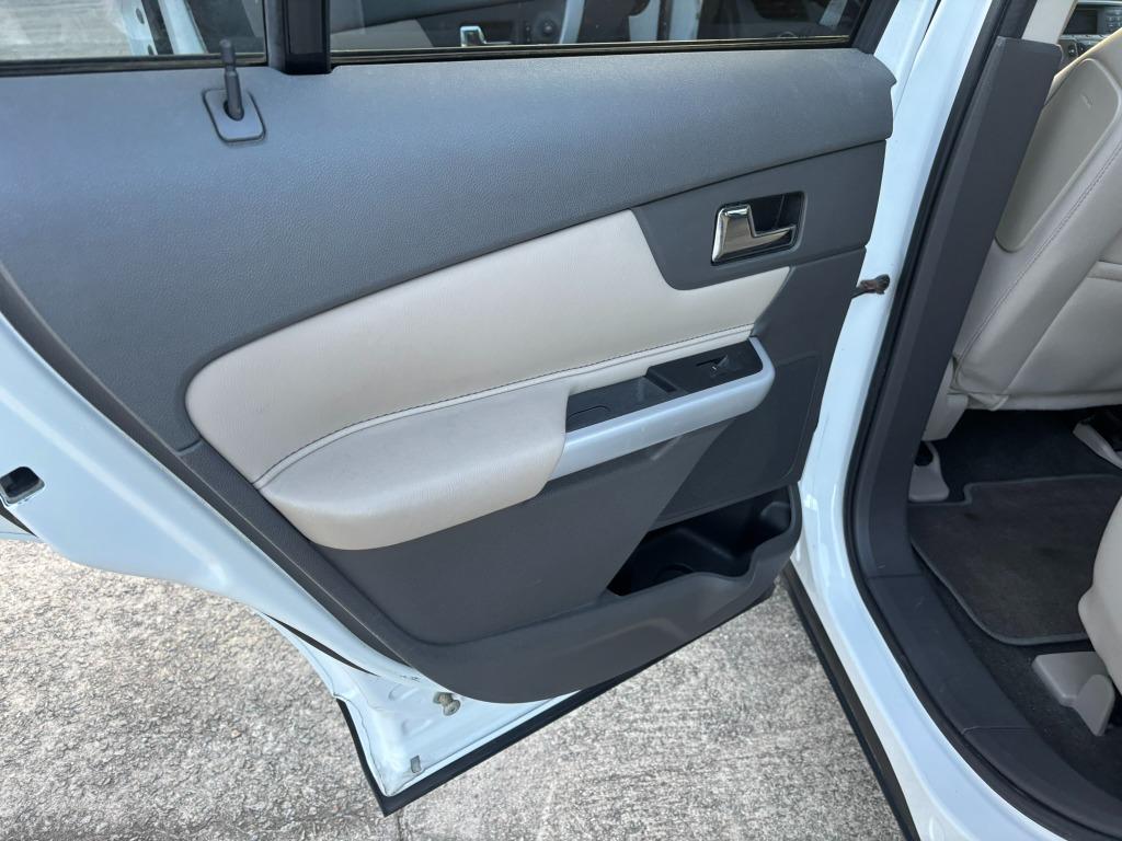 2014 Ford Edge SE photo