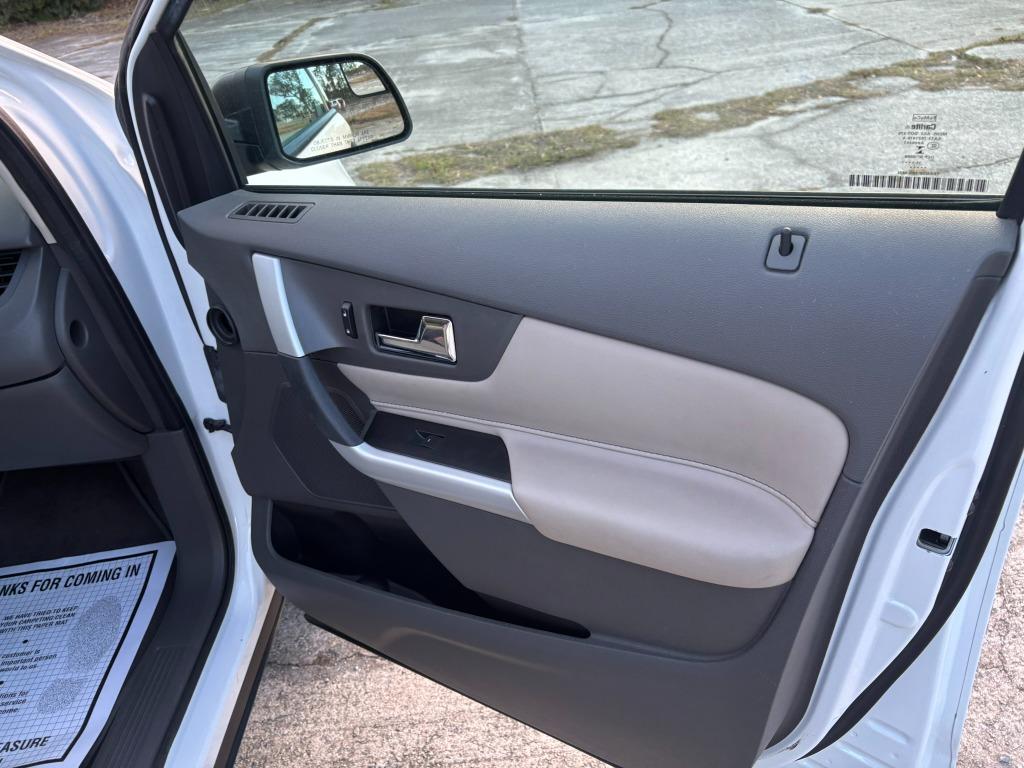 2014 Ford Edge SE photo