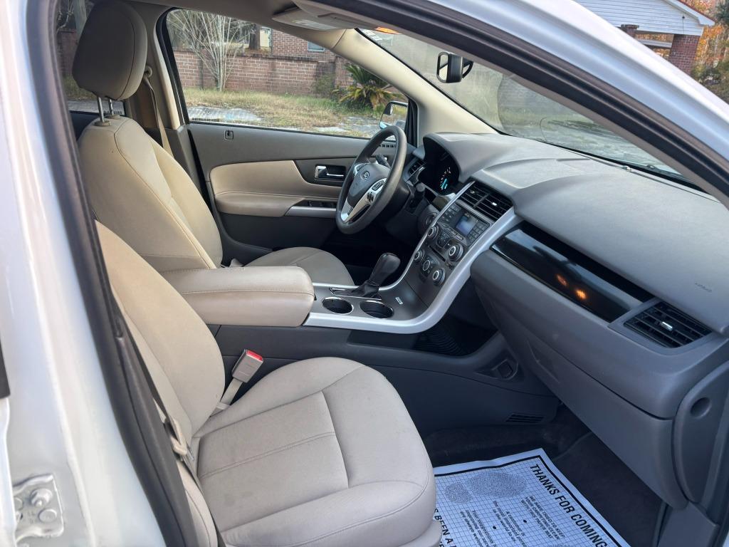 2014 Ford Edge SE photo