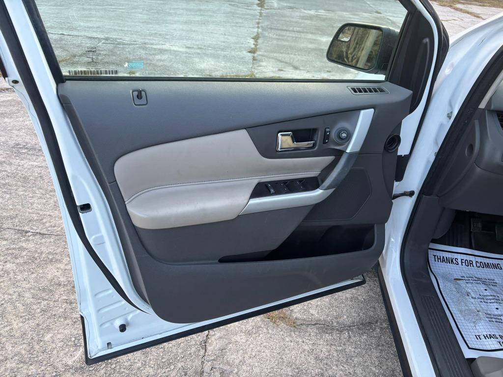 2014 Ford Edge SE photo