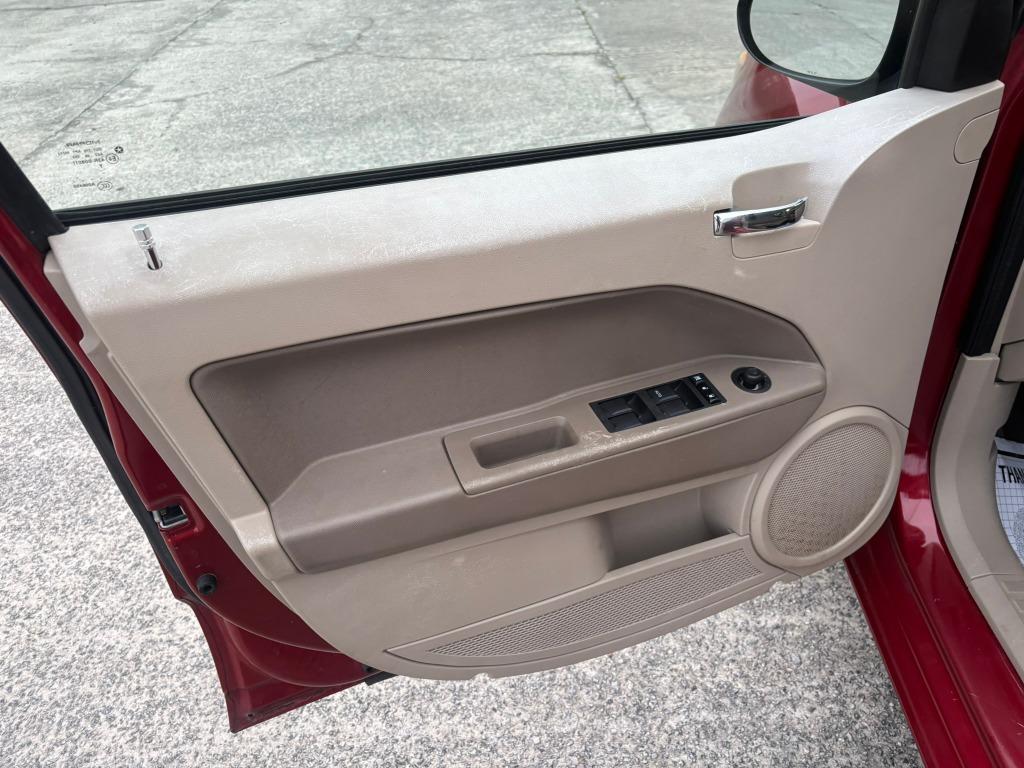 2008 Dodge Caliber SE photo