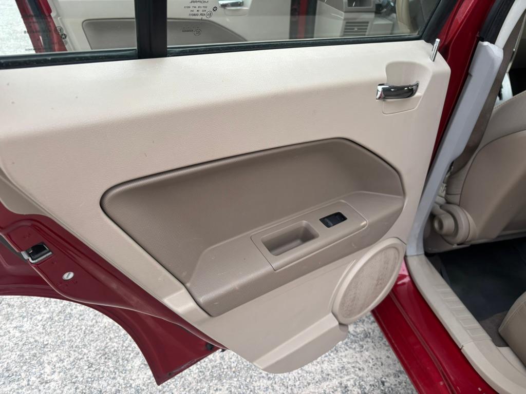 2008 Dodge Caliber SE photo