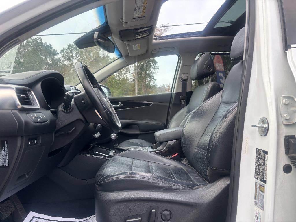 2017 Kia Sorento - $14,995