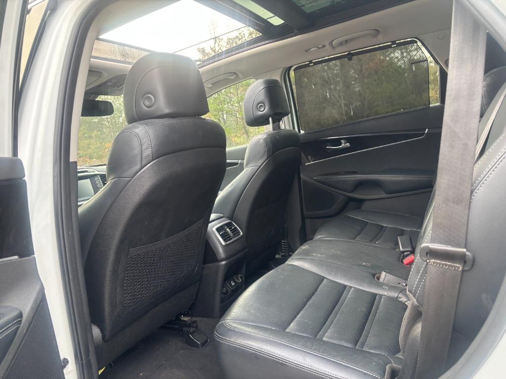 2017 Kia Sorento - $14,995