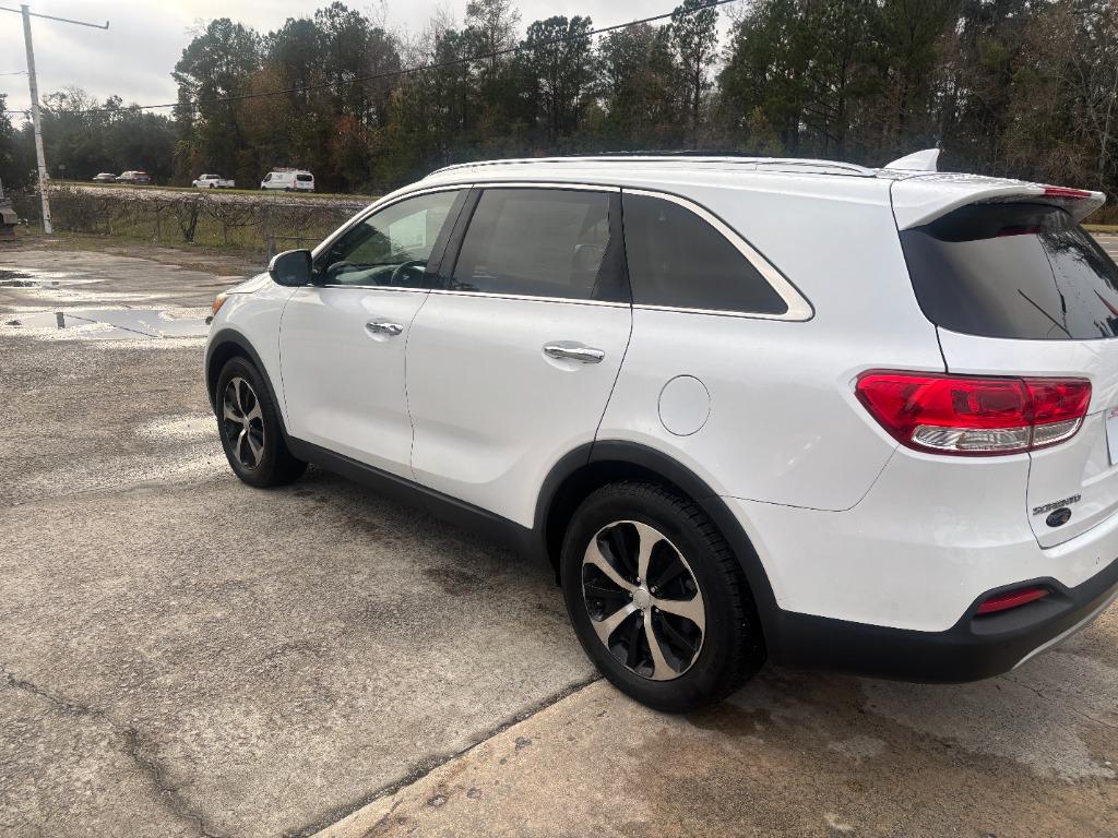2017 Kia Sorento - $14,995