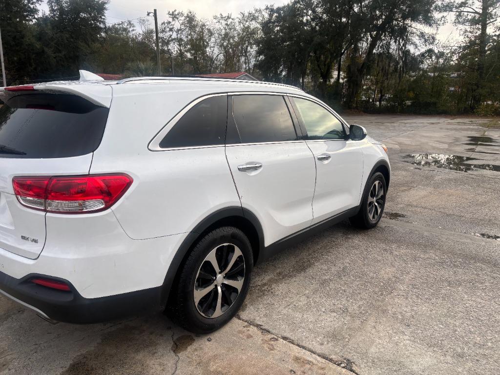 2017 Kia Sorento - $14,995