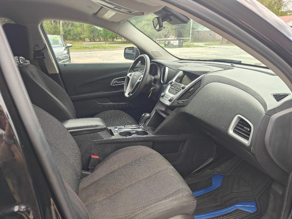 2017 Chevrolet Equinox - $11,900
