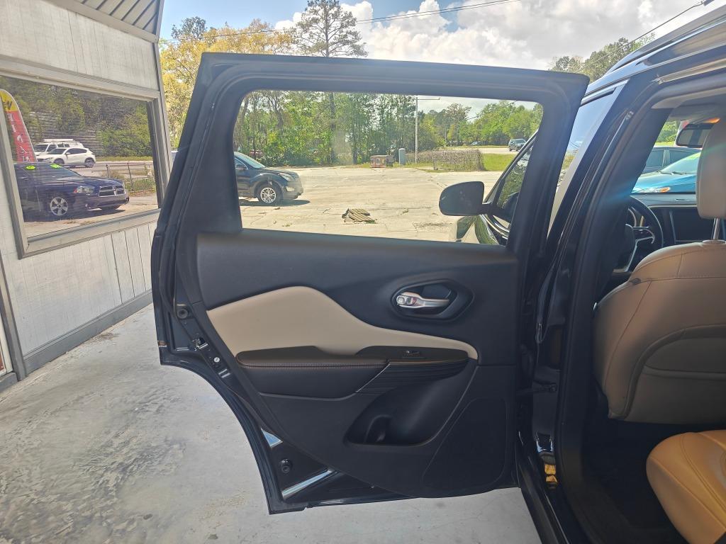 2016 Jeep Cherokee - $12,900