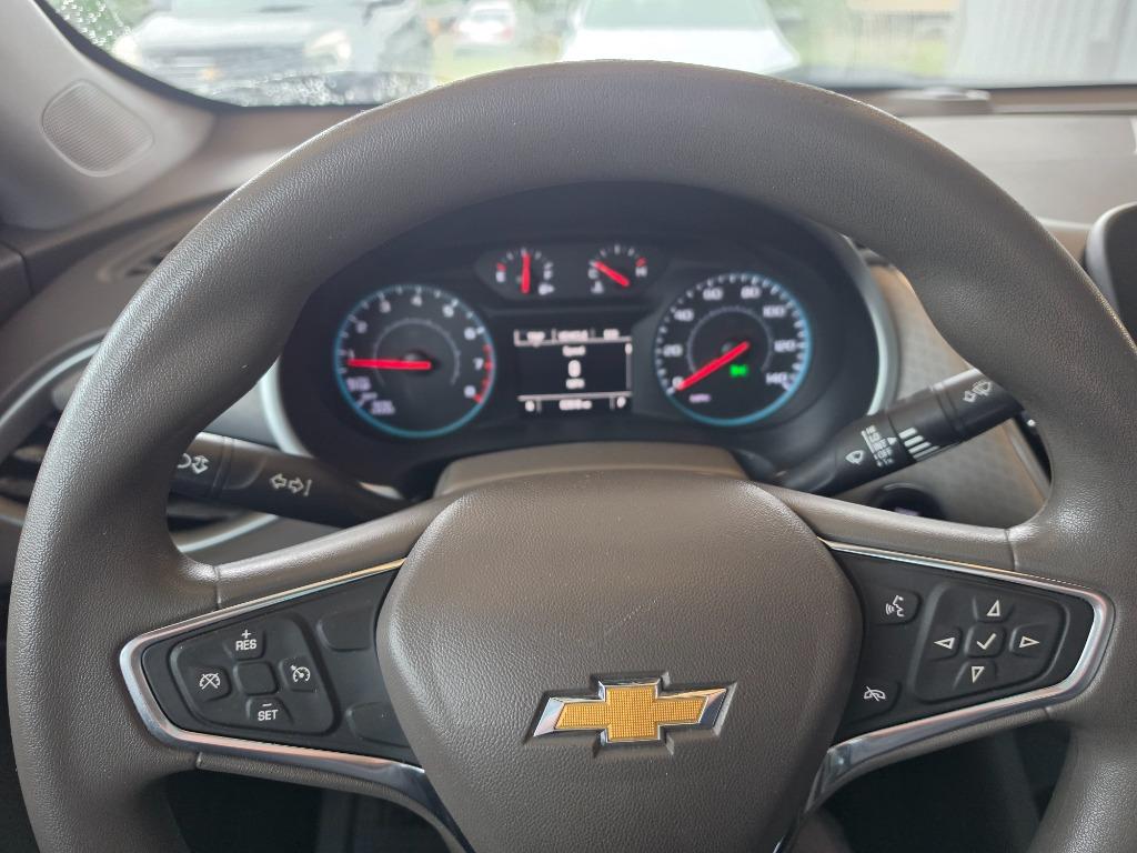 2017 Chevrolet Malibu - $12,900