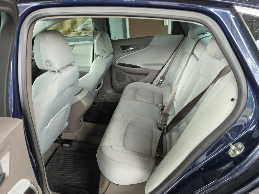 2017 Chevrolet Malibu - $12,900