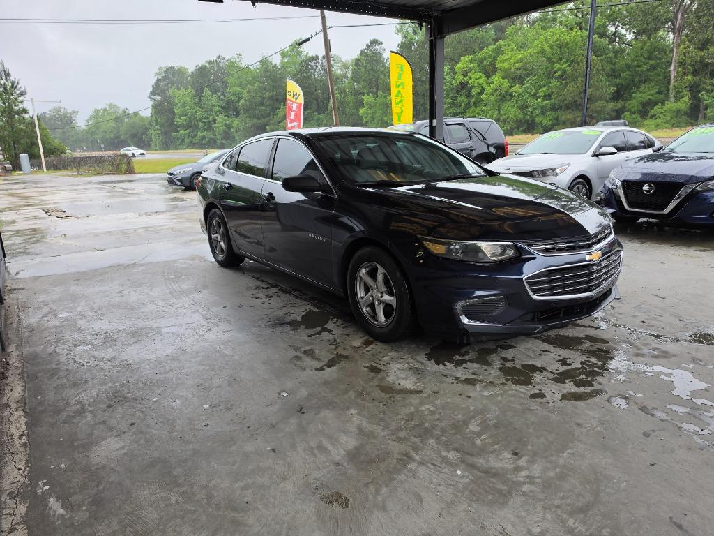 2017 Chevrolet Malibu - $12,900