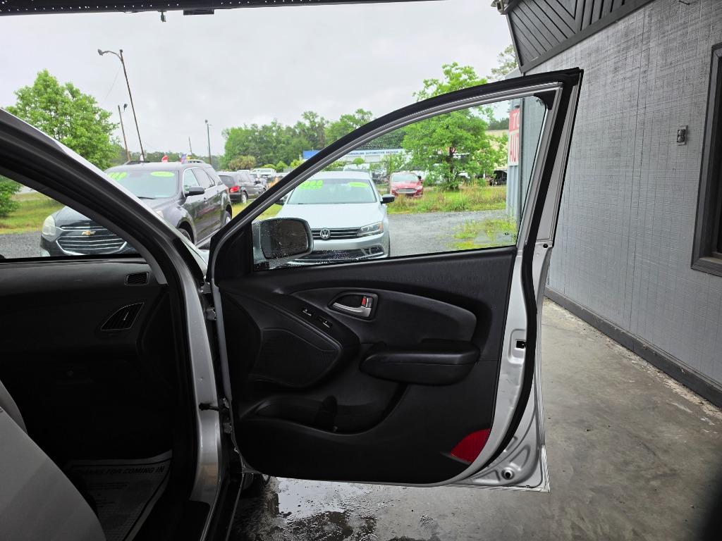 2011 Hyundai Tucson - $9,500