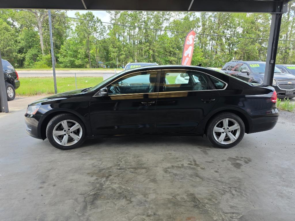 2013 Volkswagen Passat - $9,995