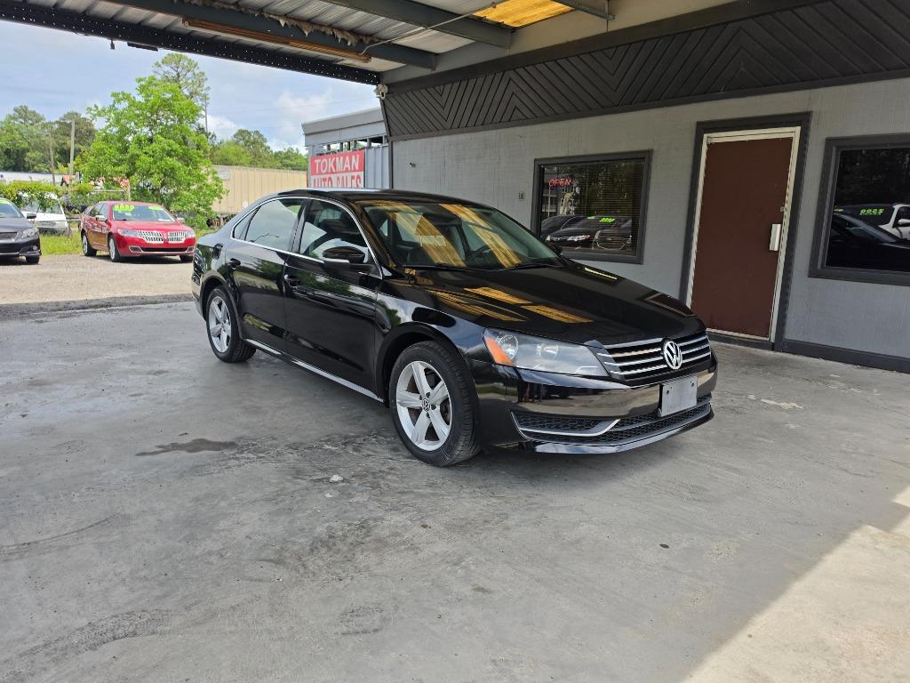 2013 Volkswagen Passat - $9,995