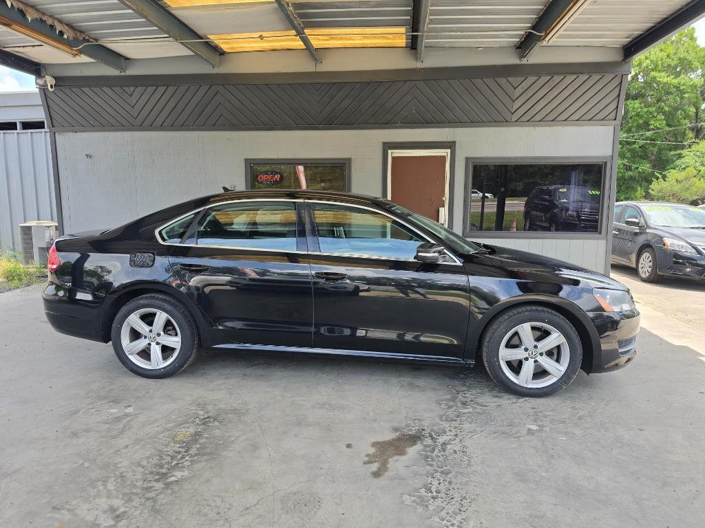 2013 Volkswagen Passat - $9,995