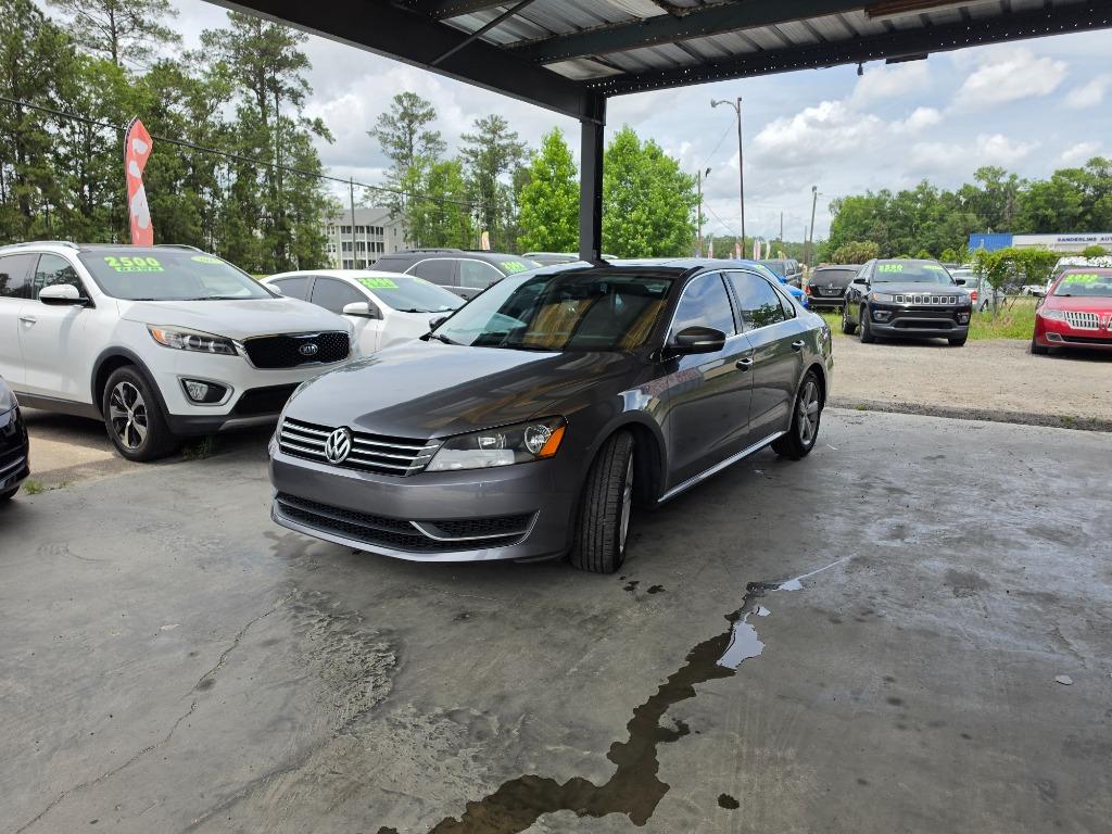 2013 Volkswagen Passat - $10,995