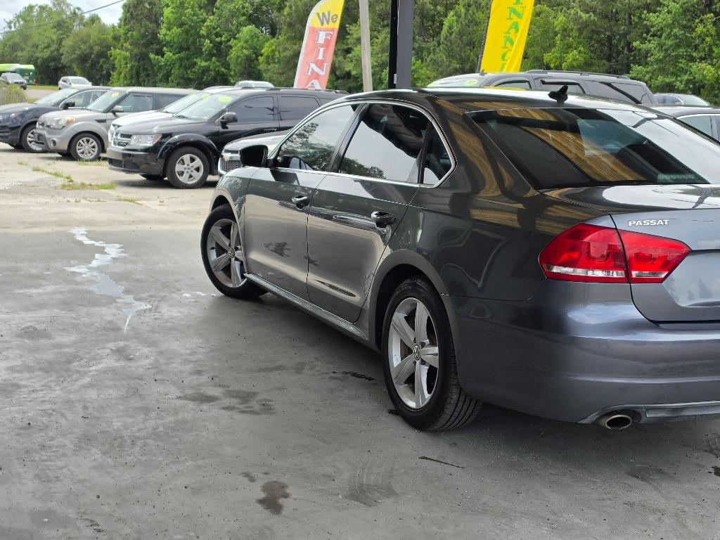 2013 Volkswagen Passat - $10,995