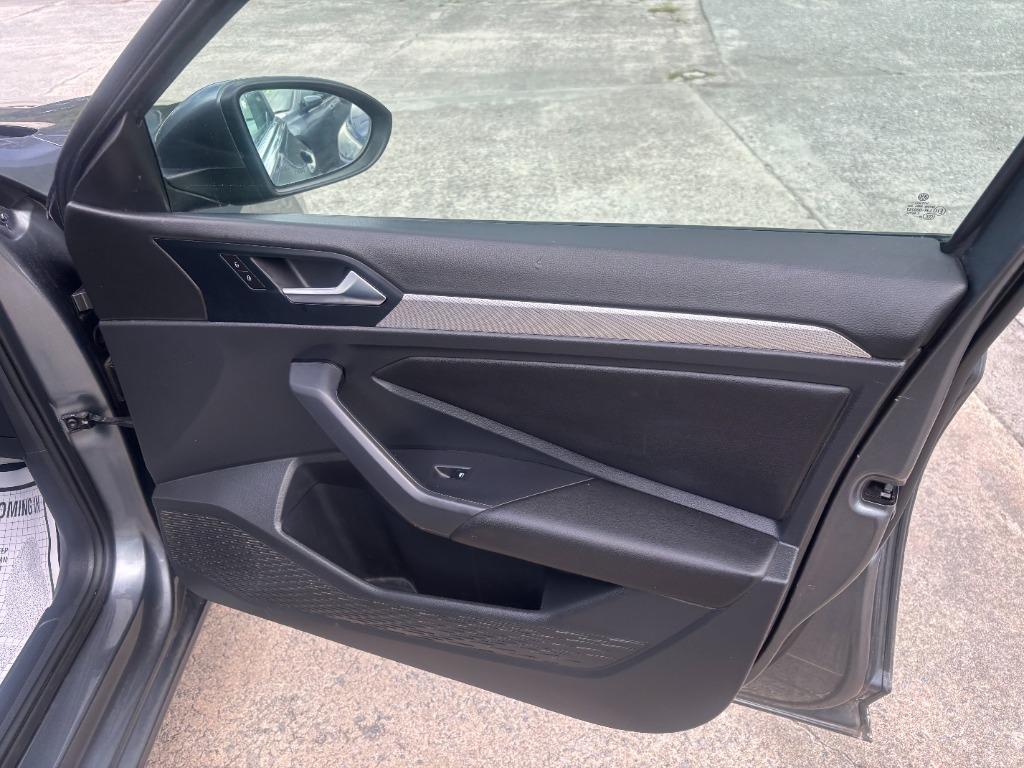 2019 Volkswagen Jetta - $11,900