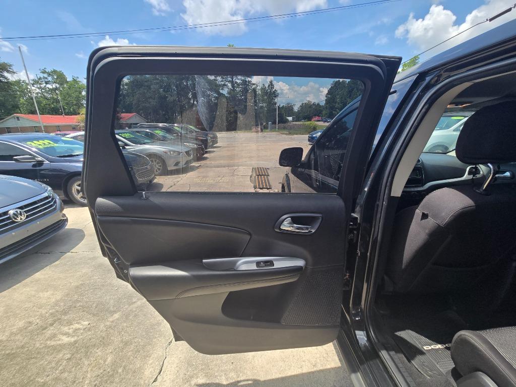 2014 Dodge Journey - $10,995