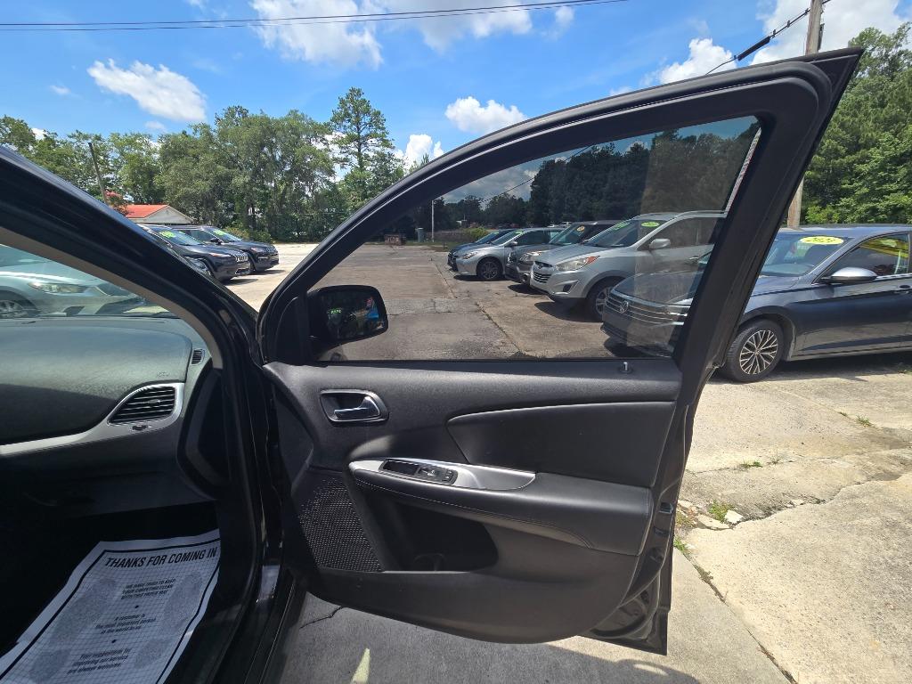 2014 Dodge Journey - $10,995