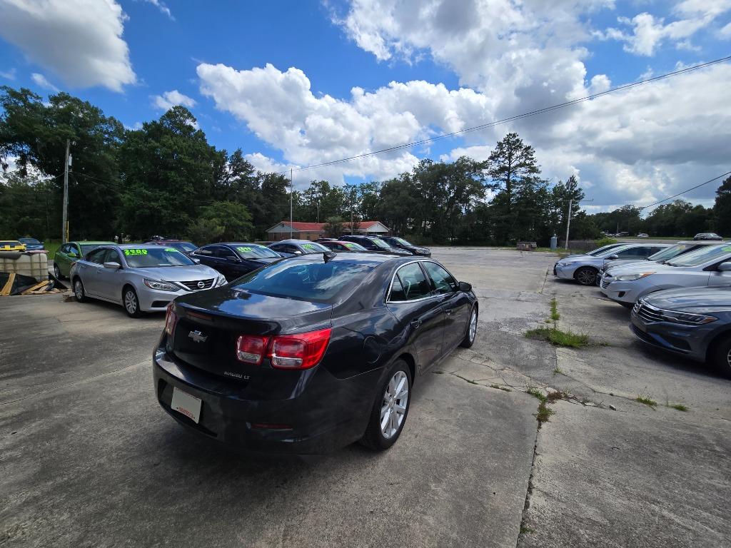 2015 Chevrolet Malibu - $12,995
