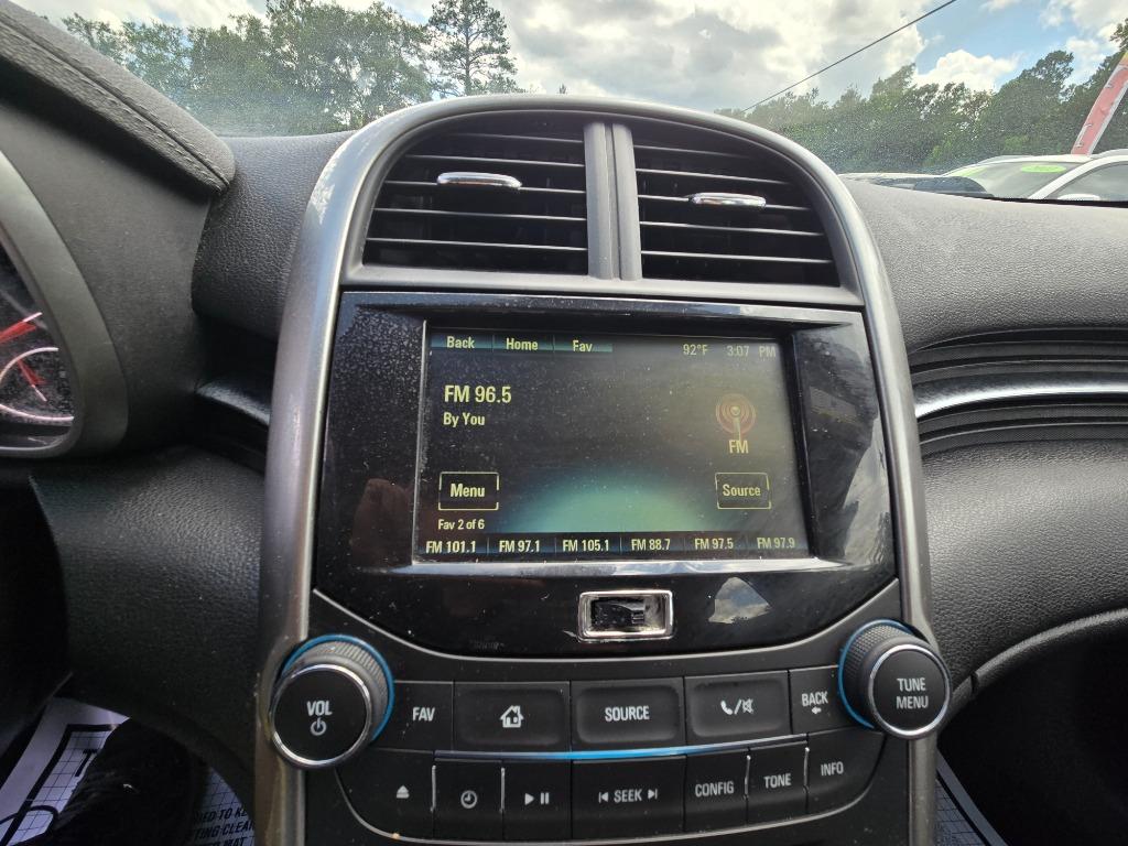 2015 Chevrolet Malibu - $12,995