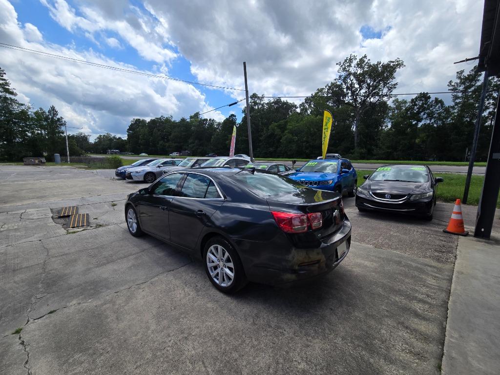 2015 Chevrolet Malibu - $12,995