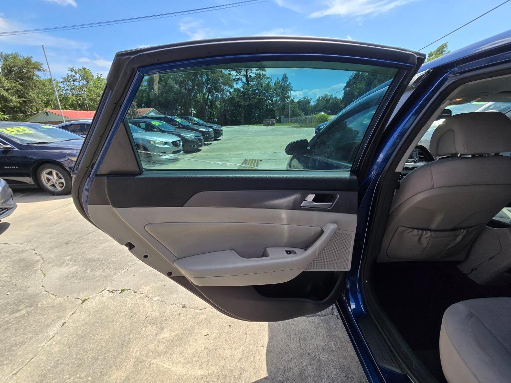 2015 Hyundai Sonata - $11,500