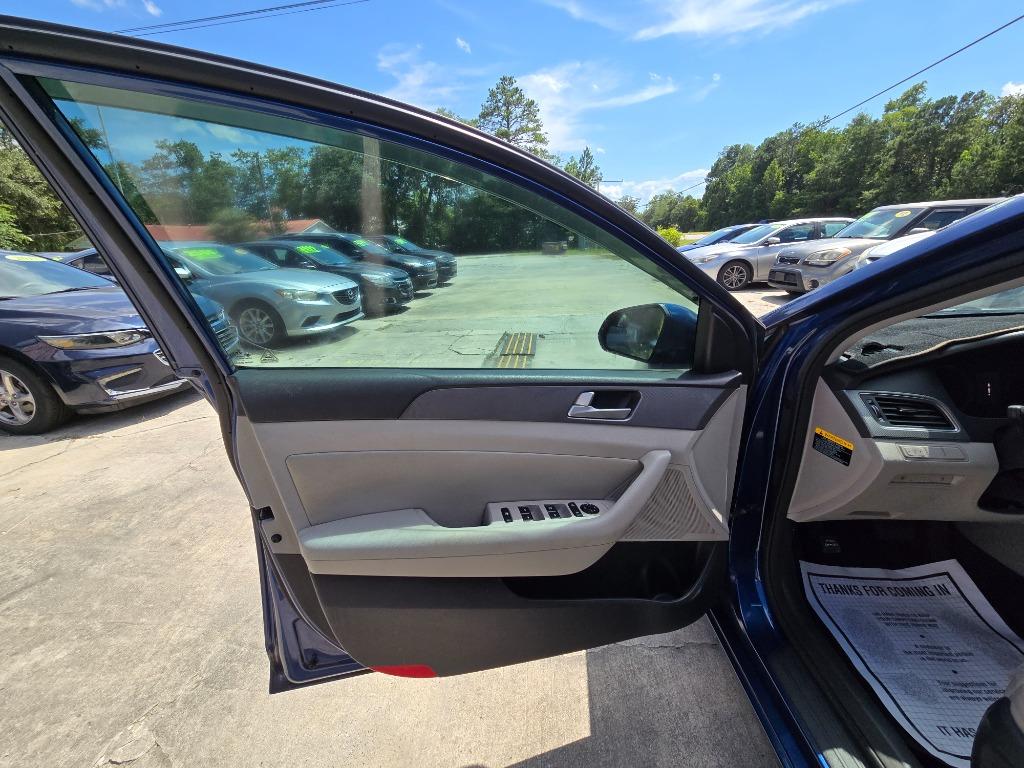 2015 Hyundai Sonata - $11,500