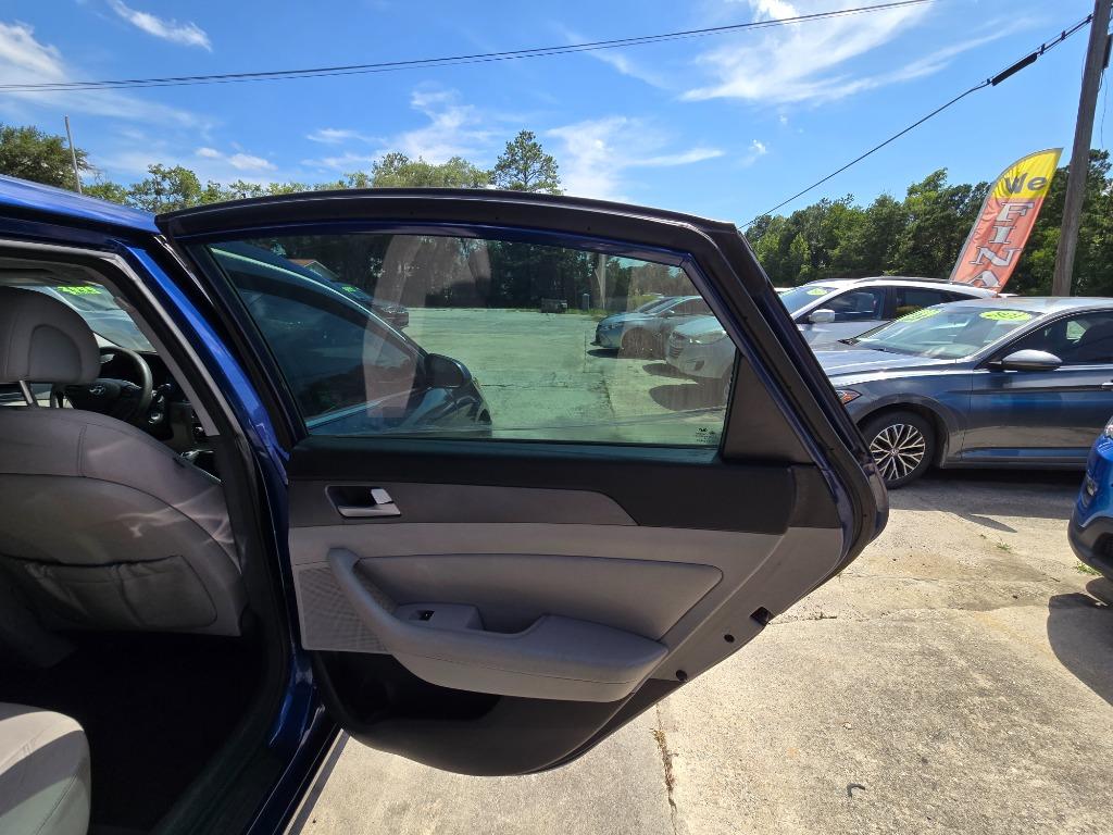 2015 Hyundai Sonata - $11,500