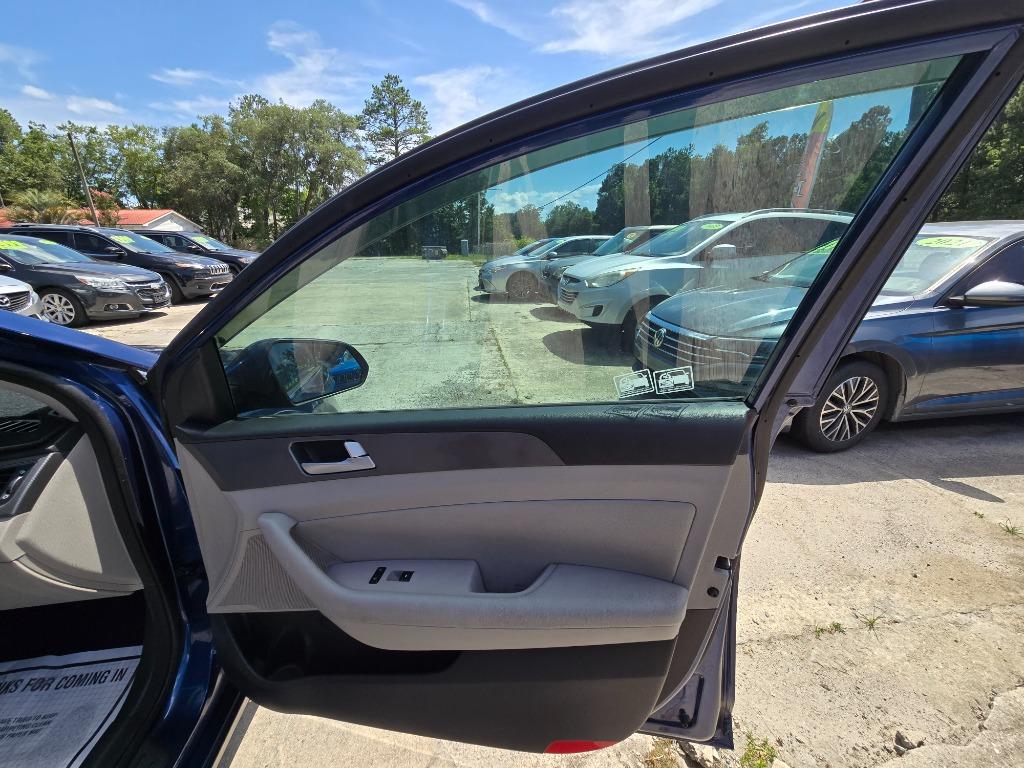 2015 Hyundai Sonata - $11,500