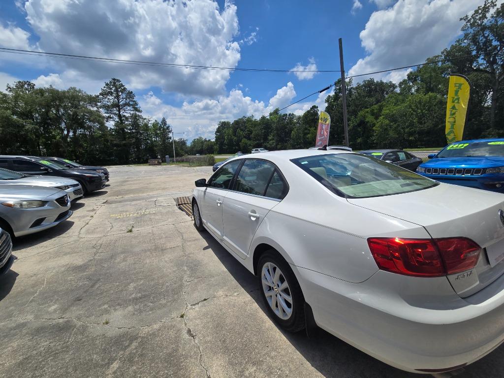2013 Volkswagen Jetta - $10,995