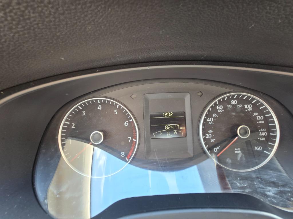 2013 Volkswagen Jetta - $10,995