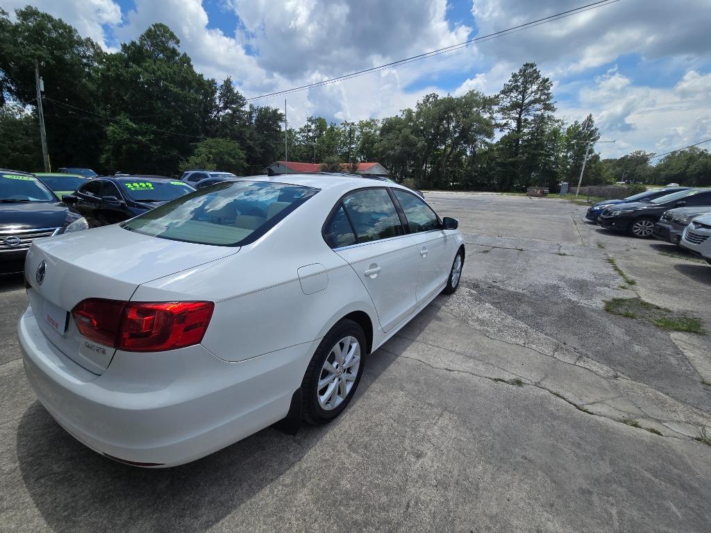 2013 Volkswagen Jetta - $10,995