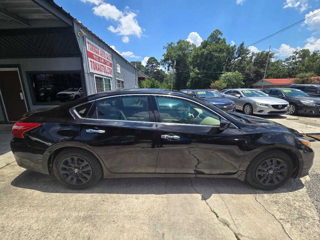 2017 Nissan Altima - $10,995