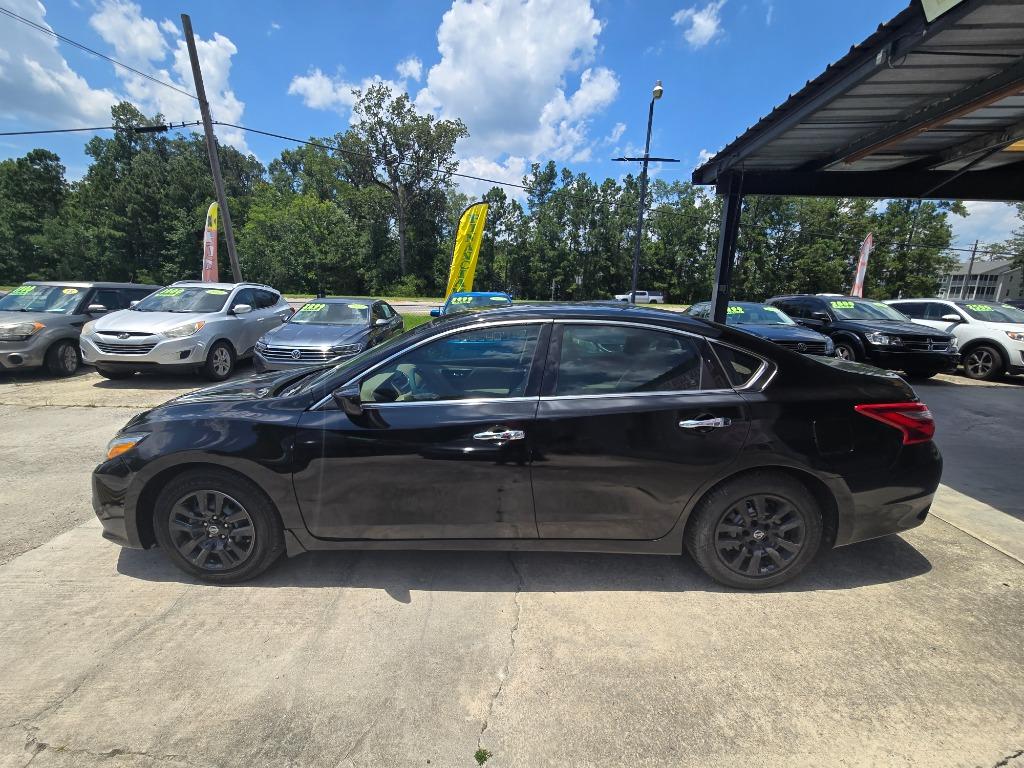 2017 Nissan Altima - $10,995