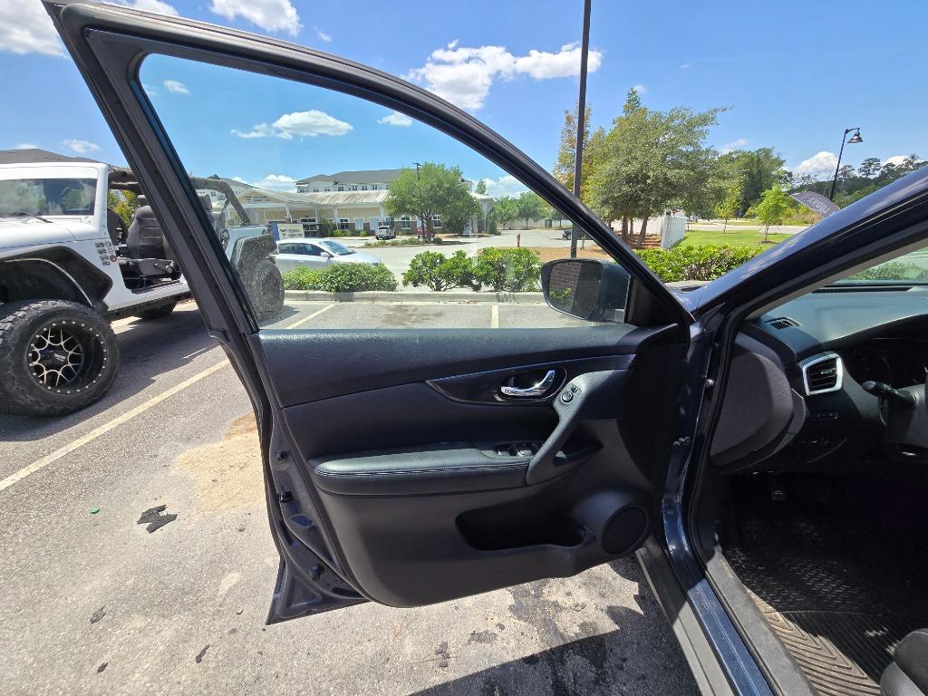 2016 Nissan Rogue - $13,500