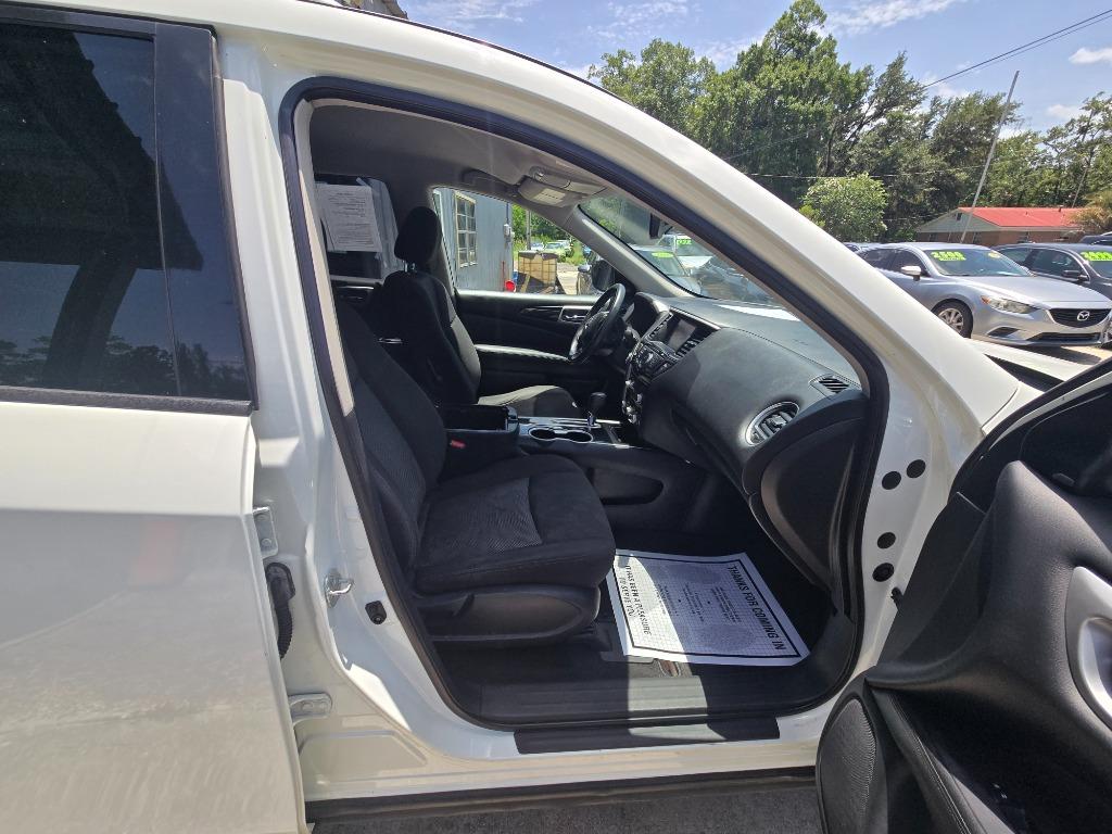 2019 Nissan Pathfinder - $14,995