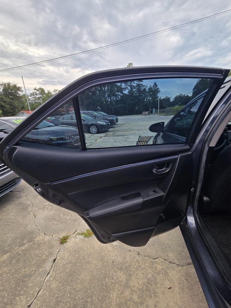 2018 Toyota Corolla - $14,500