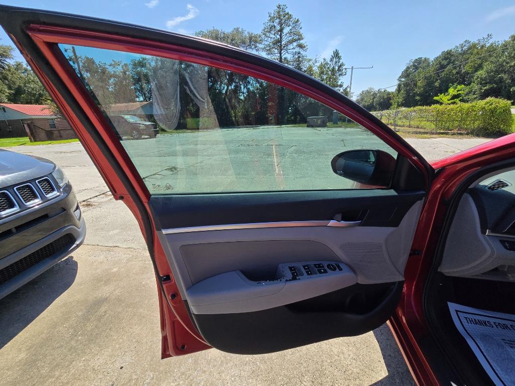 2019 Hyundai Elantra - $12,500