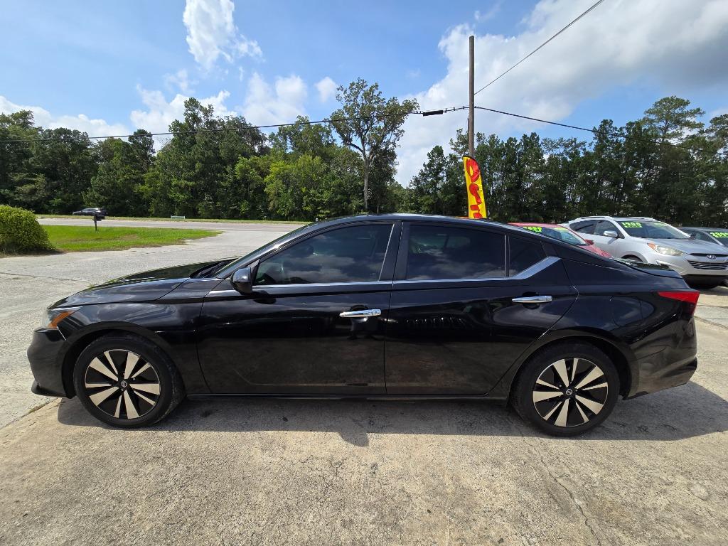 2021 Nissan Altima - $15,900